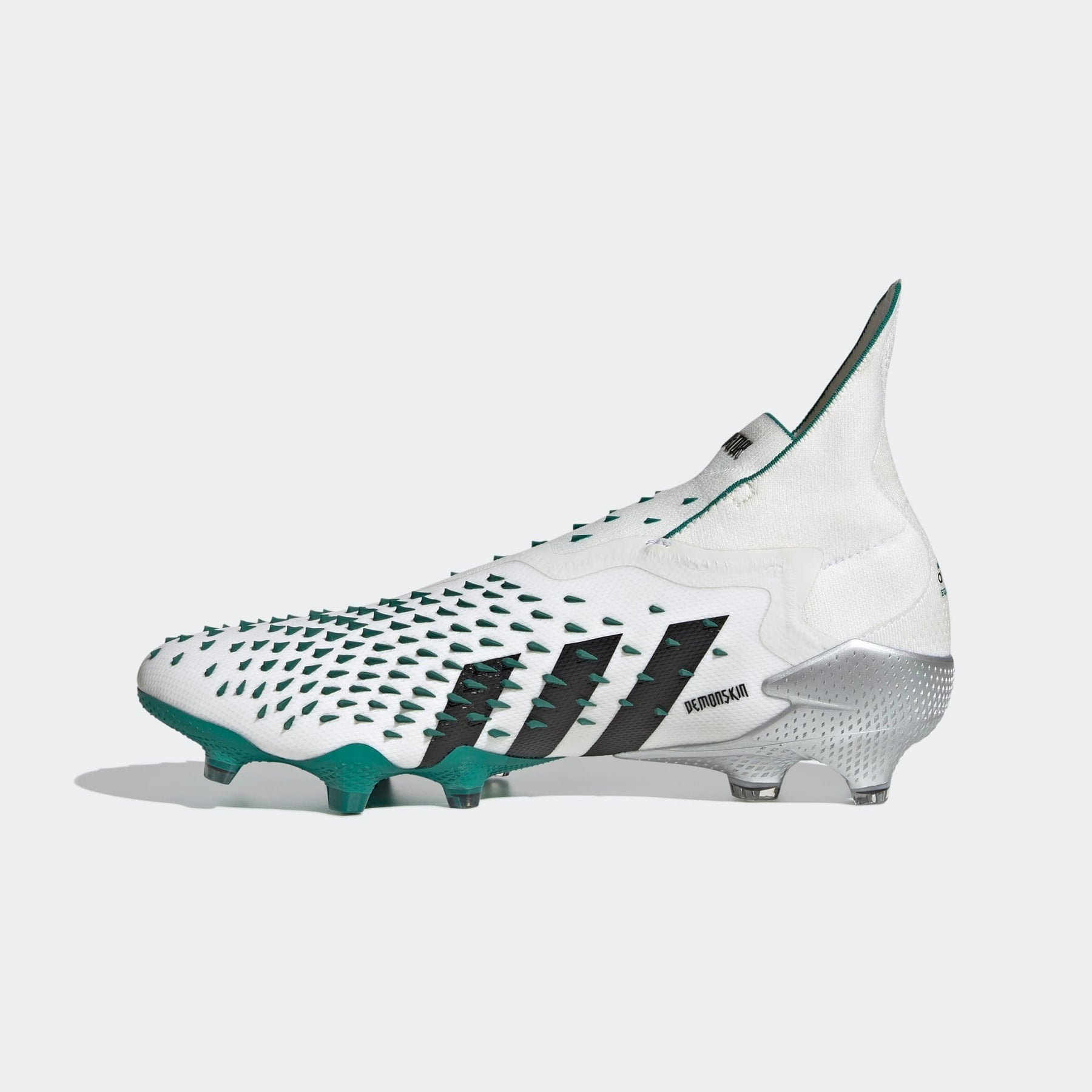 Chuteira Adidas Predator Freak + EQT