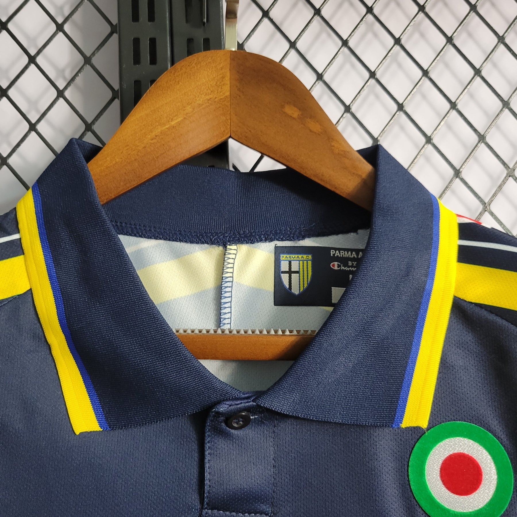 Camisa Parma Away 1999/00 - Champion Retrô Masculina - Azul/Amarela