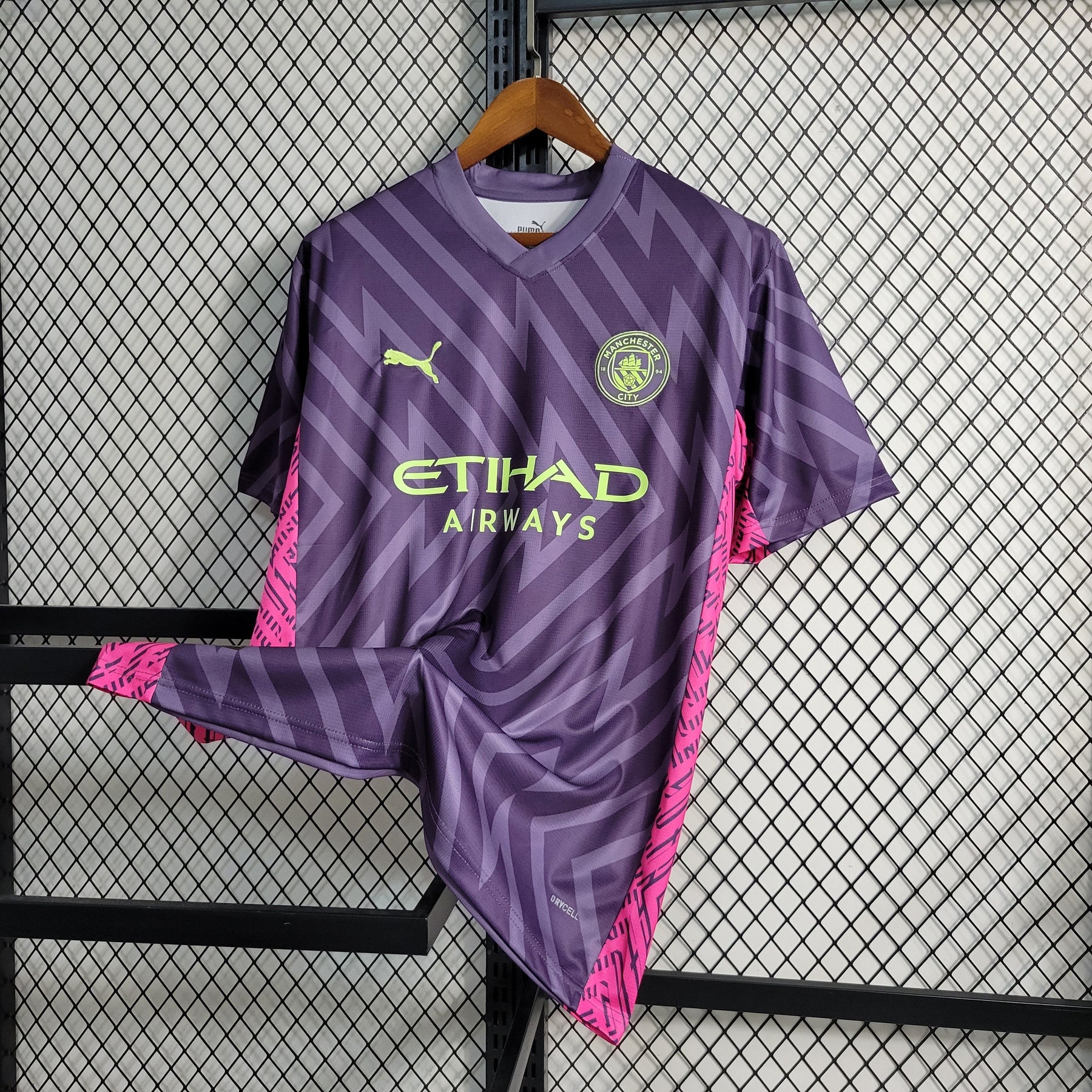 Camisa Goleiro Manchester City 2023/24 - Puma Torcedor Masculina - Roxa/Rosa