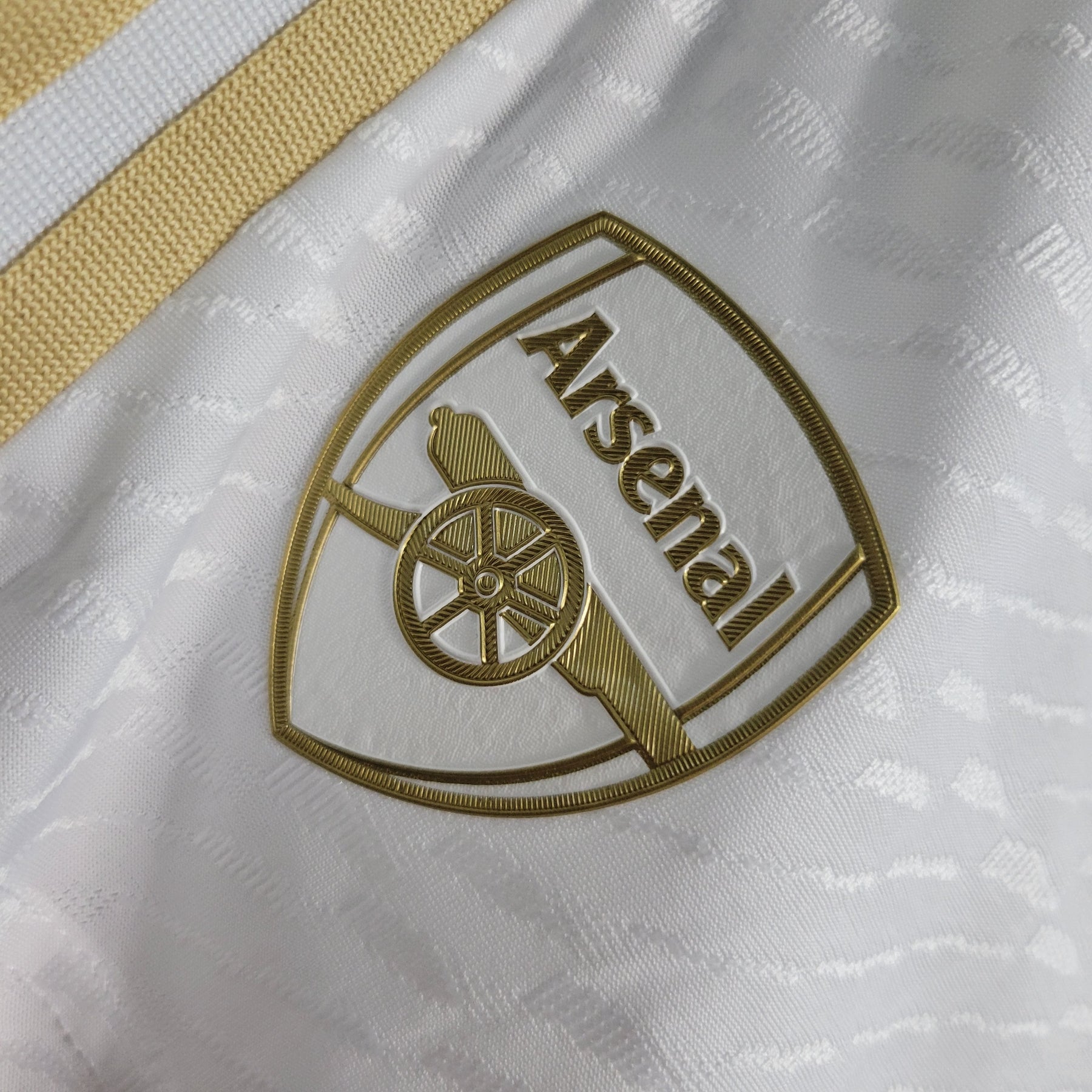 Shorts Arsenal Home 2023/24 - Adidas Jogador Masculina - Branca/Vermelha