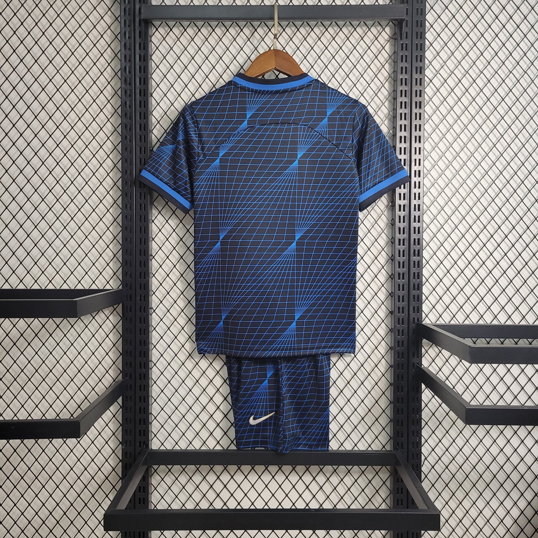 Kit Infantil Chelsea Away 2023/24 - Nike Torcedor - Azul/Preta