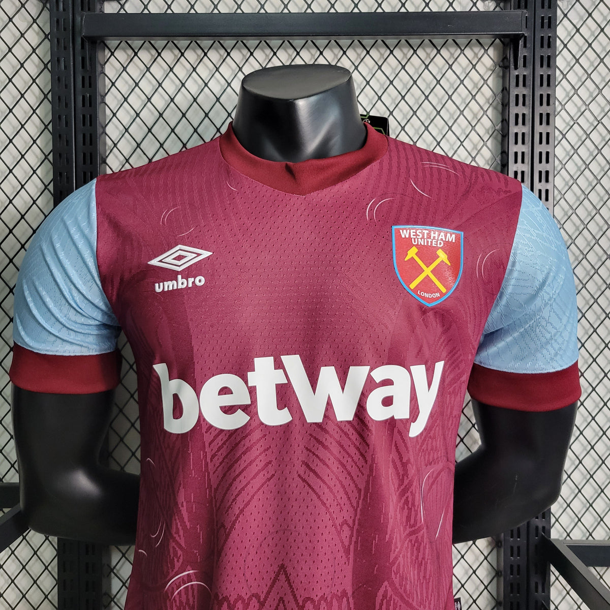 Camisa West Ham Home 2023/24 - Umbro Jogador Masculina - Bordo/Azul