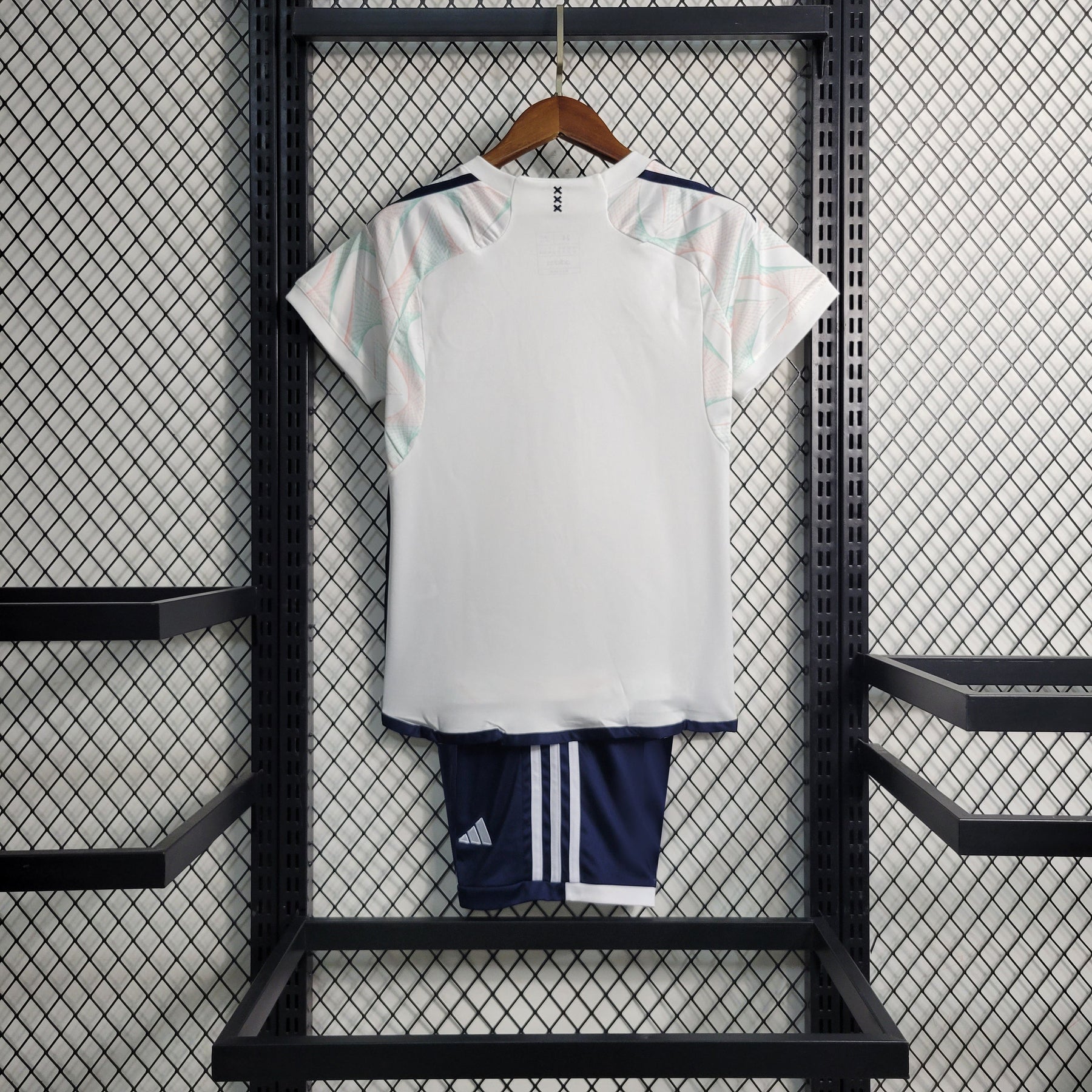 Kit Infantil Ajax Away 2023/24 - Adidas Torcedor - Branca/Azul