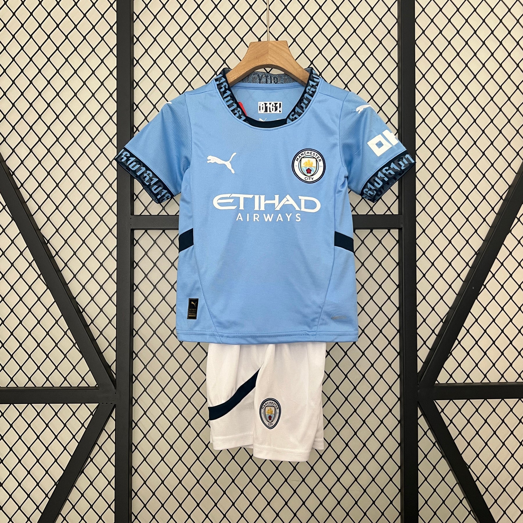 Kit Infantil Manchester City Away 2024/25 - Torcedor - Azul/Branca