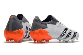 Chuteira Adidas Predator Freak .1 Low White Spark