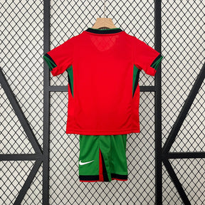 Kit Infantil Seleção Portugal Home 2024/25 - Nike Torcedor - Vermelha/Verde