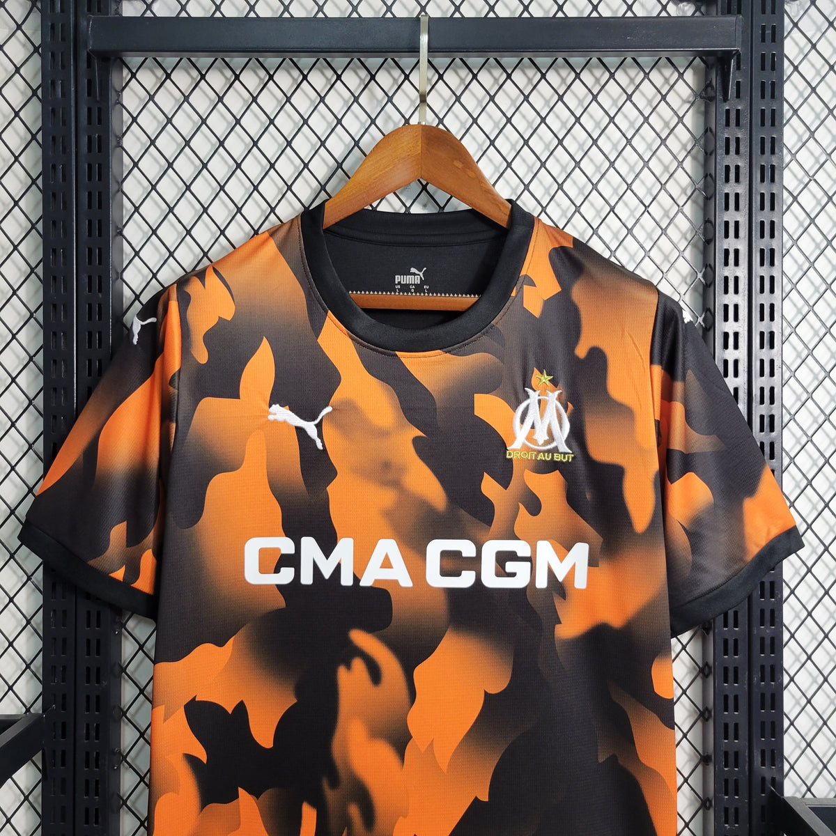 Camisa Olympique de Marseille Third 2023/24 - Puma Torcedor Masculina - Laranja/Preta