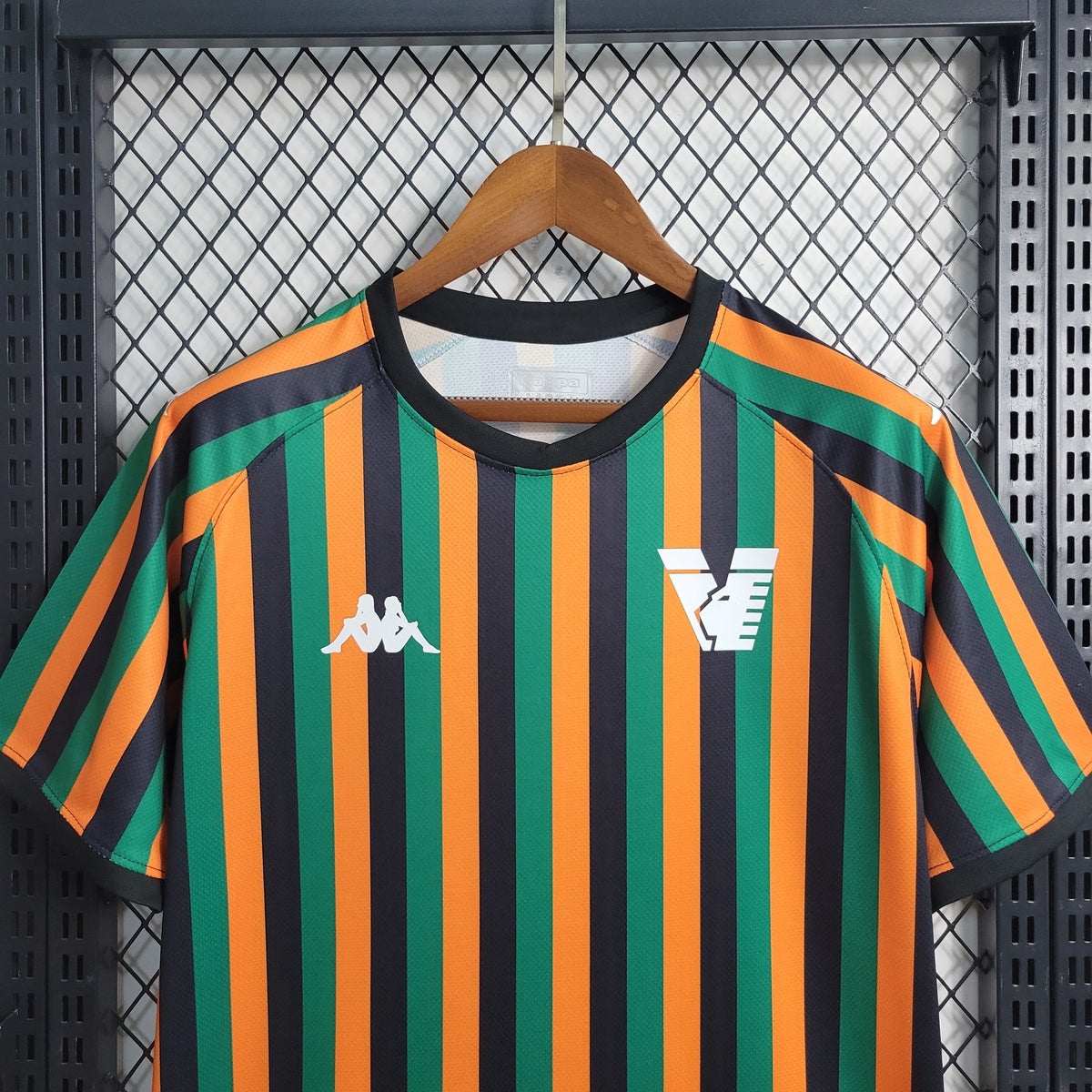 Camisa Venezia Treino 2023/24 - Kappa Torcedor Masculina - Laranja/Verde