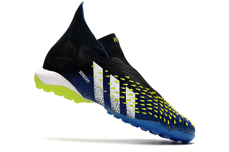 Chuteira Adidas Predator Freak + Society Superlative