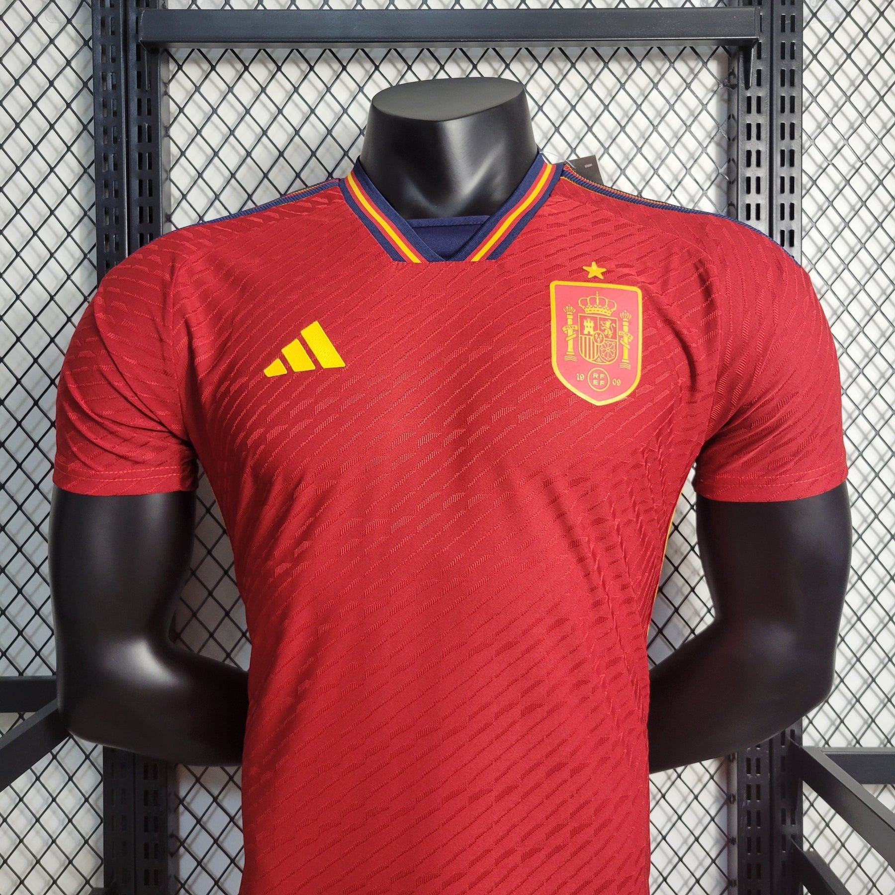 Camisa Seleção Espanha Home 2022/23 - Adidas Jogador Masculina - Vermelha/Laranja