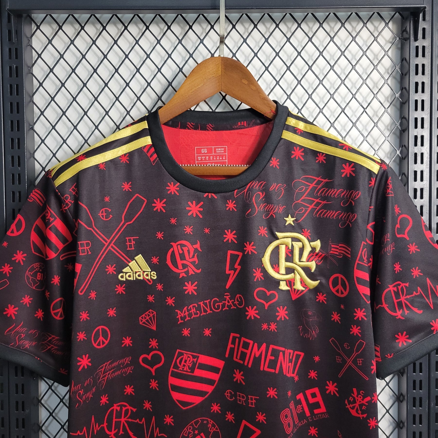 Camisa Flamengo 2023/24 - Adidas Torcedor Masculina - Vermelha/Preta