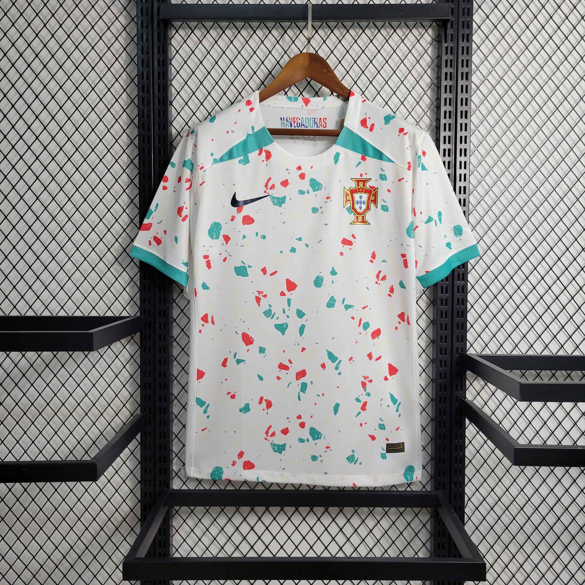 Camisa Portugal Treino 2023/24 - Nike Torcedor Masculina - Branca/Verde