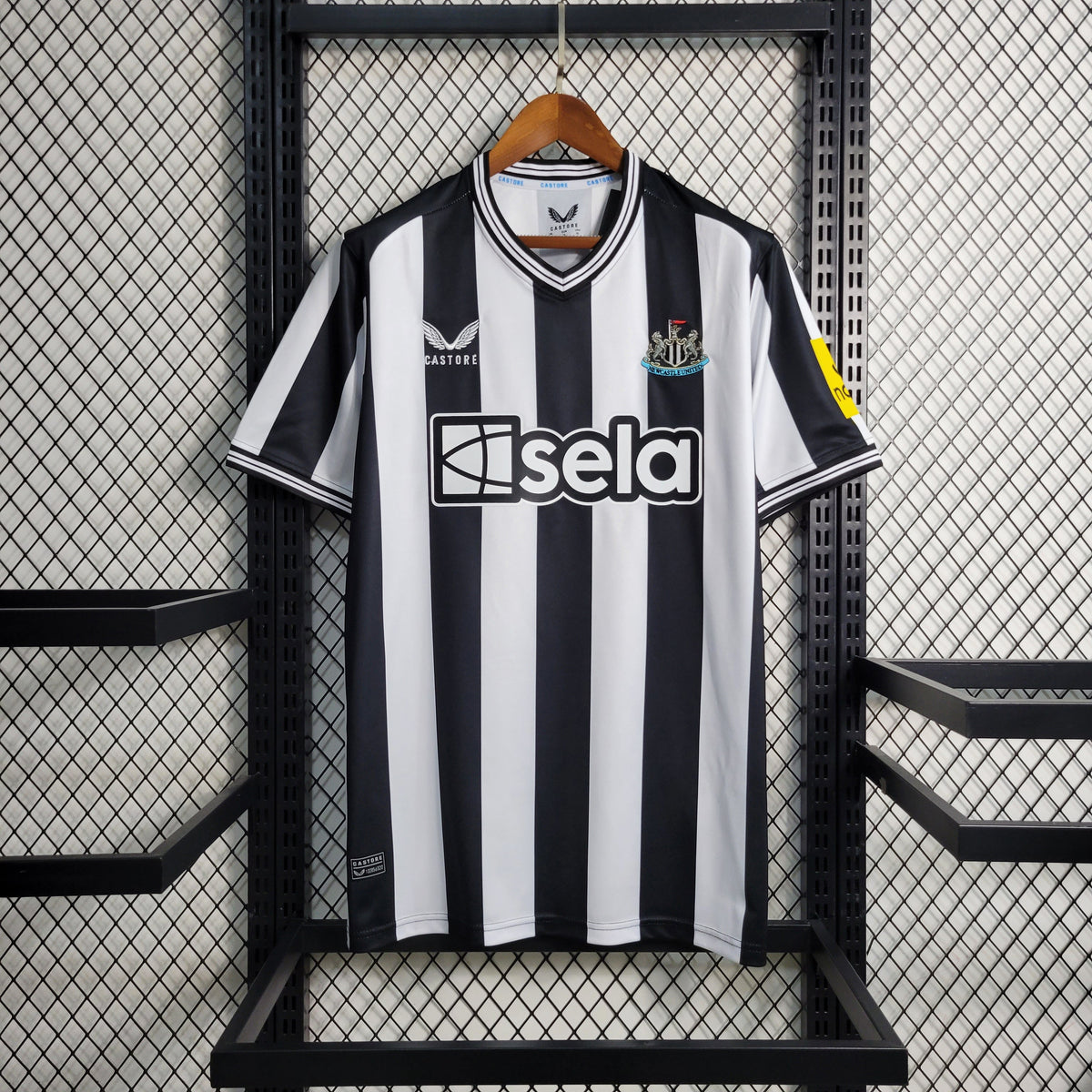 Camisa NewCastle Home 2023/24 - Castore Torcedor Masculina - Preta/Branca