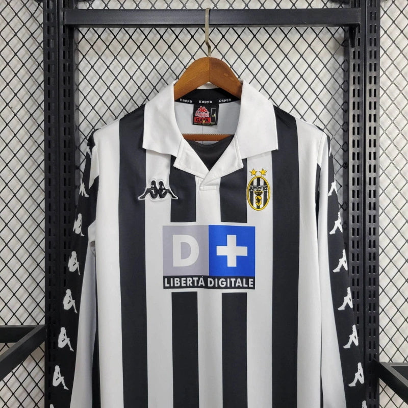 Camisa Manga Longa Juventus Home 1999/00 - Kappa Retrô Masculina - Branca/Preta