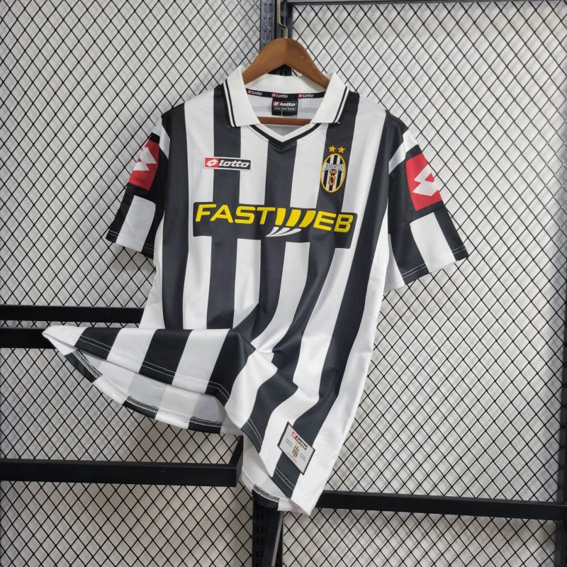 Camisa Juventus Home 2001/02 - Lotto Retrô Masculina - Branca/Preta