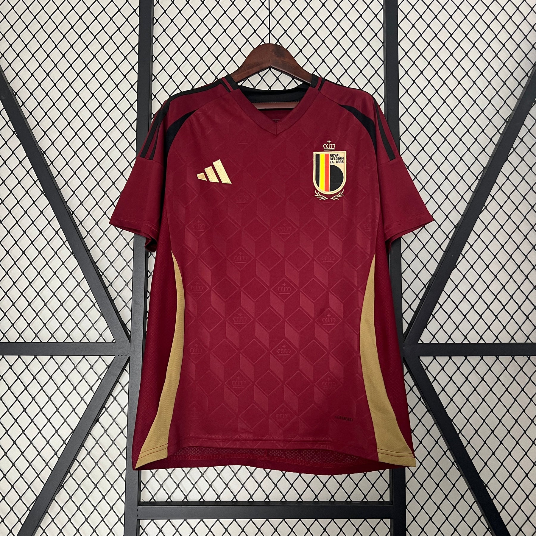 Camisa Seleção Bélgica Home 2024/25 - Adidas Torcedor Masculina - Bordo/Dourado