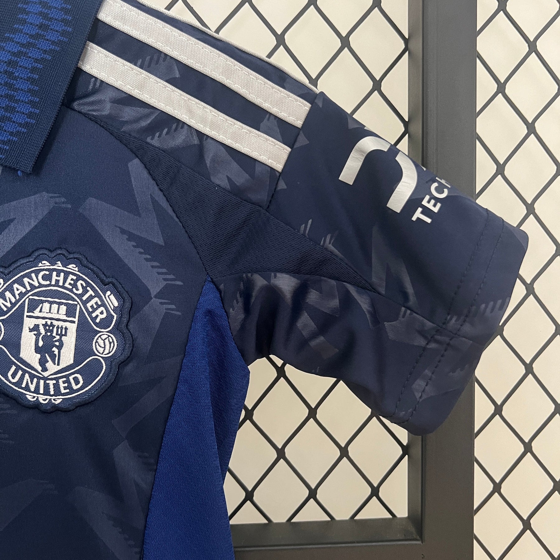 Kit Infantil Manchester United Away 2024/25 - Adidas Torcedor - Azul