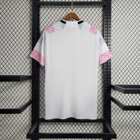 Camisa Juventus Away 2023/24 - Adidas Torcedor Masculina - Branca/Rosa