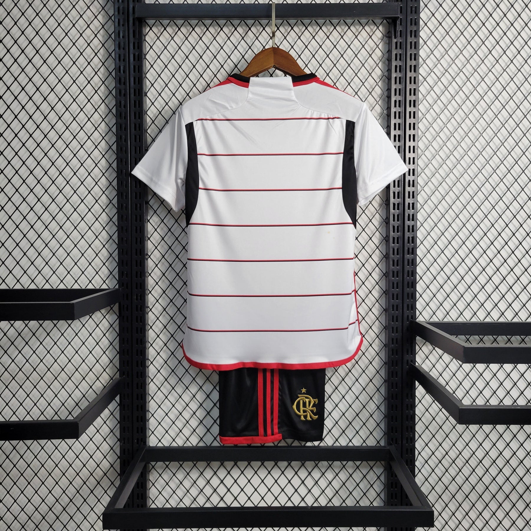 Kit Infantil Flamengo Away 2023/24 - Adidas Torcedor - Branca/Preta