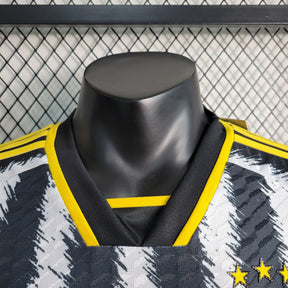 Camisa Juventus Home 2023/24 - Adidas Jogador Masculina - Branca/Preta