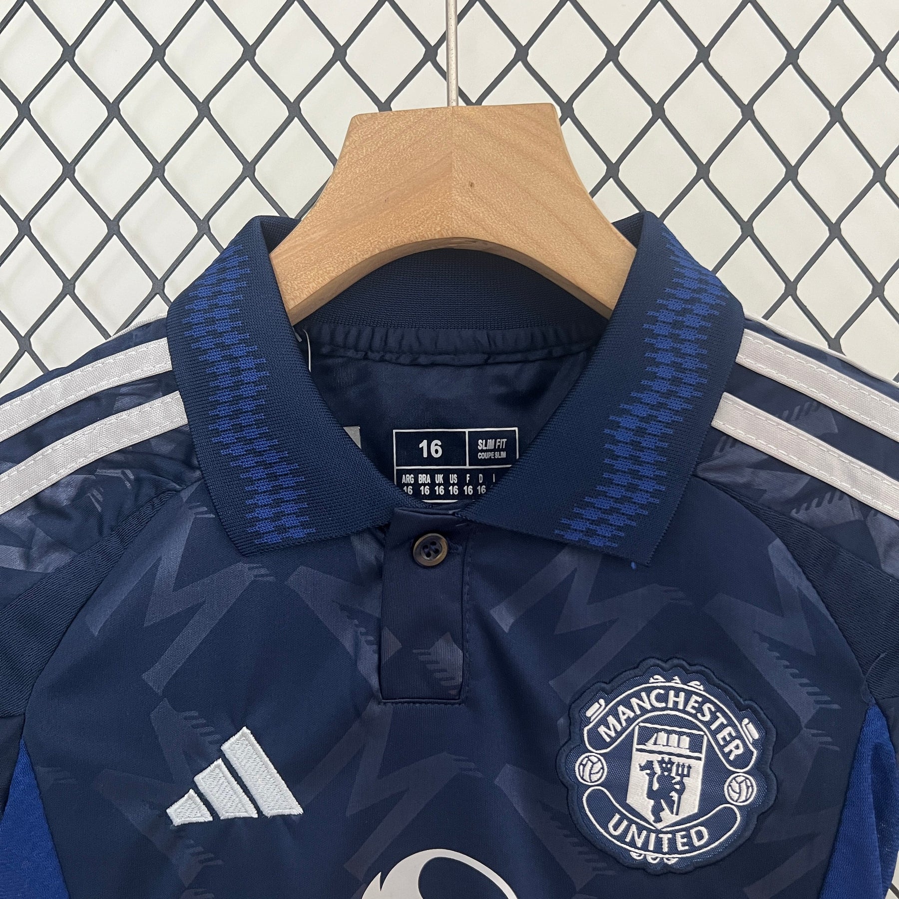 Kit Infantil Manchester United Away 2024/25 - Adidas Torcedor - Azul