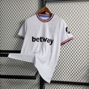 Camisa West Ham Away 2023/24 - Umbro Torcedor Masculina - Branca/Vermelha