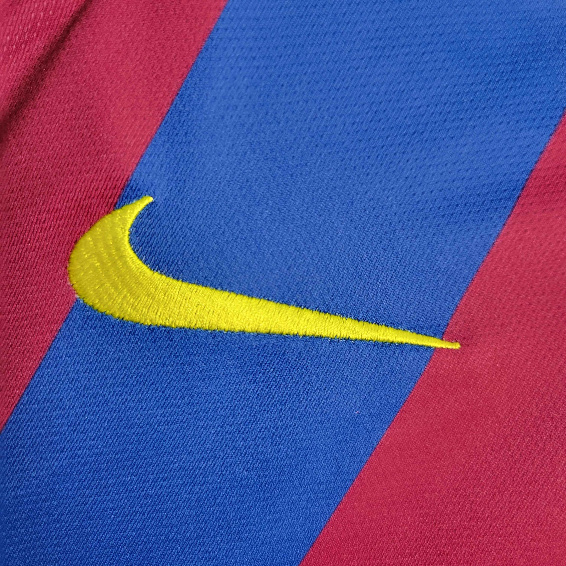 Camisa Barcelona Home 2005/06 - Nike Retrô Masculina - Vermelha/Azul