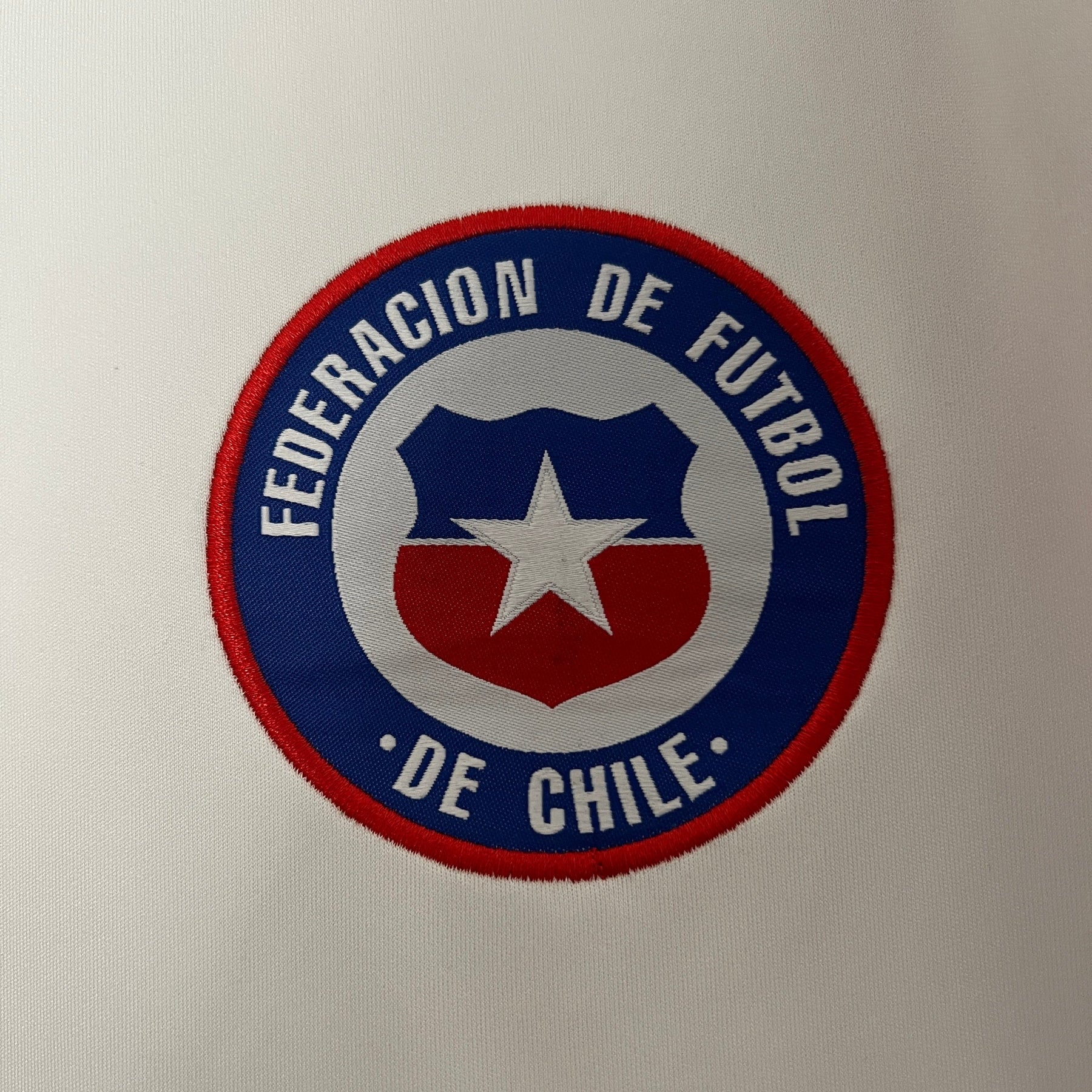 Camisa Seleção Chile Away 2024/25 - Adidas Torcedor Masculina - Branca/Vermelha