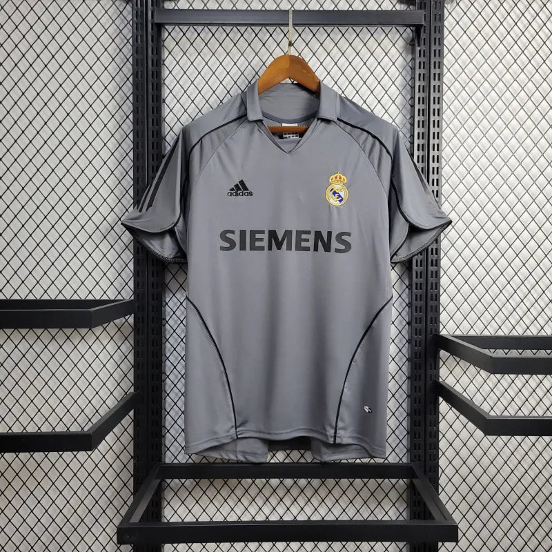 Camisa Real Madrid Away 2005/06 - Adidas Retrô Masculina - Cinza/Preta