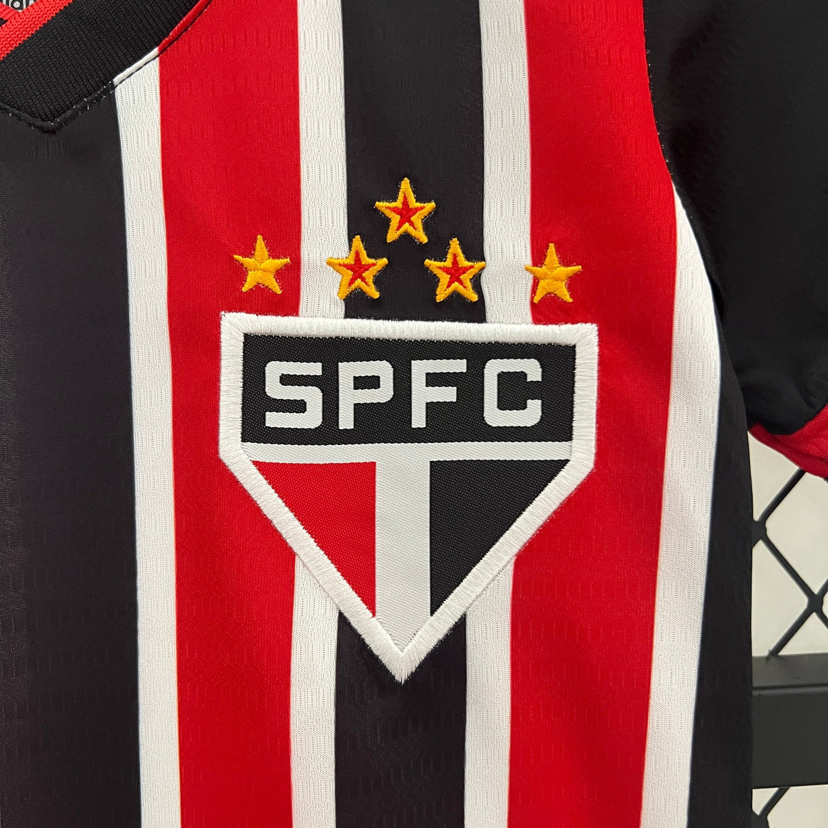 Kit Infantil São Paulo Away 2024/25 - New Balace Torcedor - Vermelha/Preta