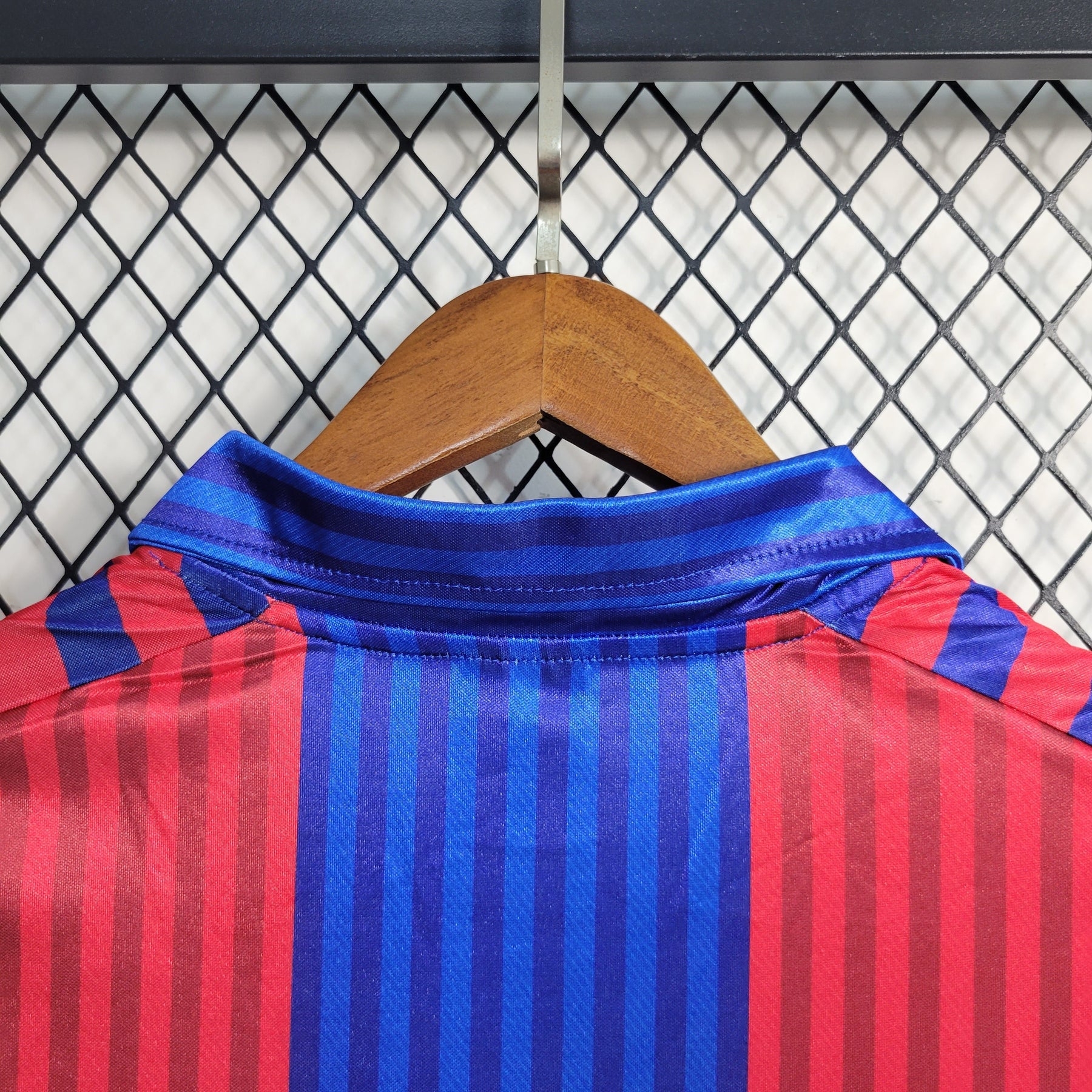 Camisa Barcelona Manga Longa Home 1992 - Meyba Retrô Masculina - Vermelha/Azul