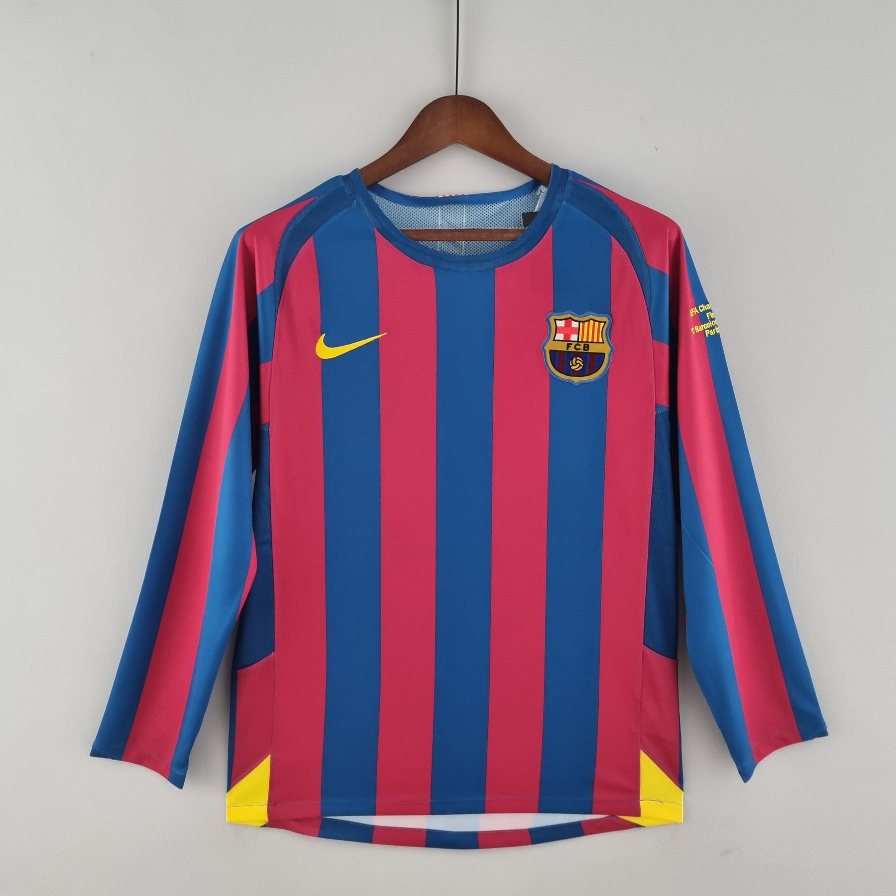 Camisa Manga Longa Barcelona Home 2005/06 - Nike Retrô Masculina - Vermelha/Azul