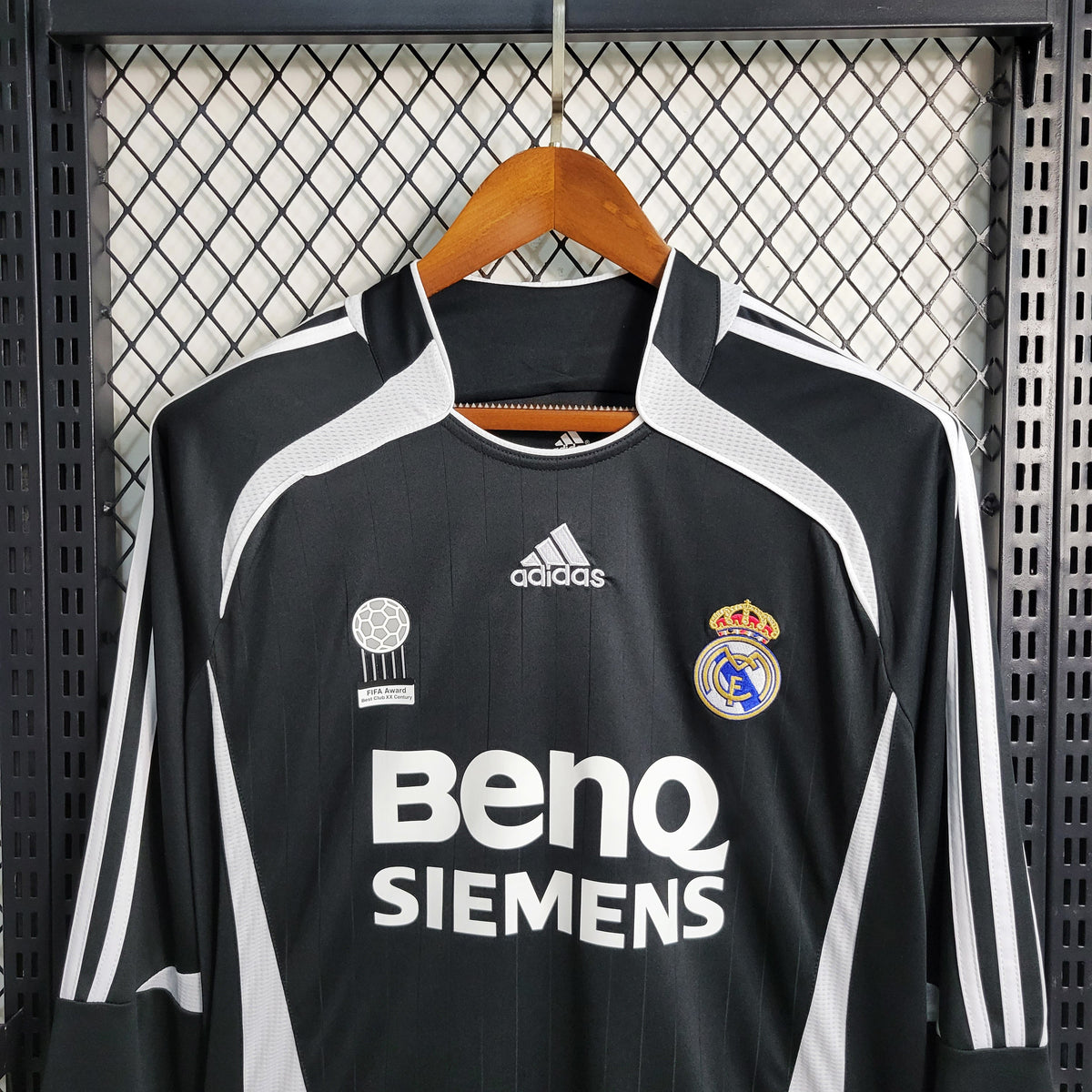 Camisa Real Madrid Manga Longa 2006/07 - Adidas Retrô Masculina - Preta/Branca