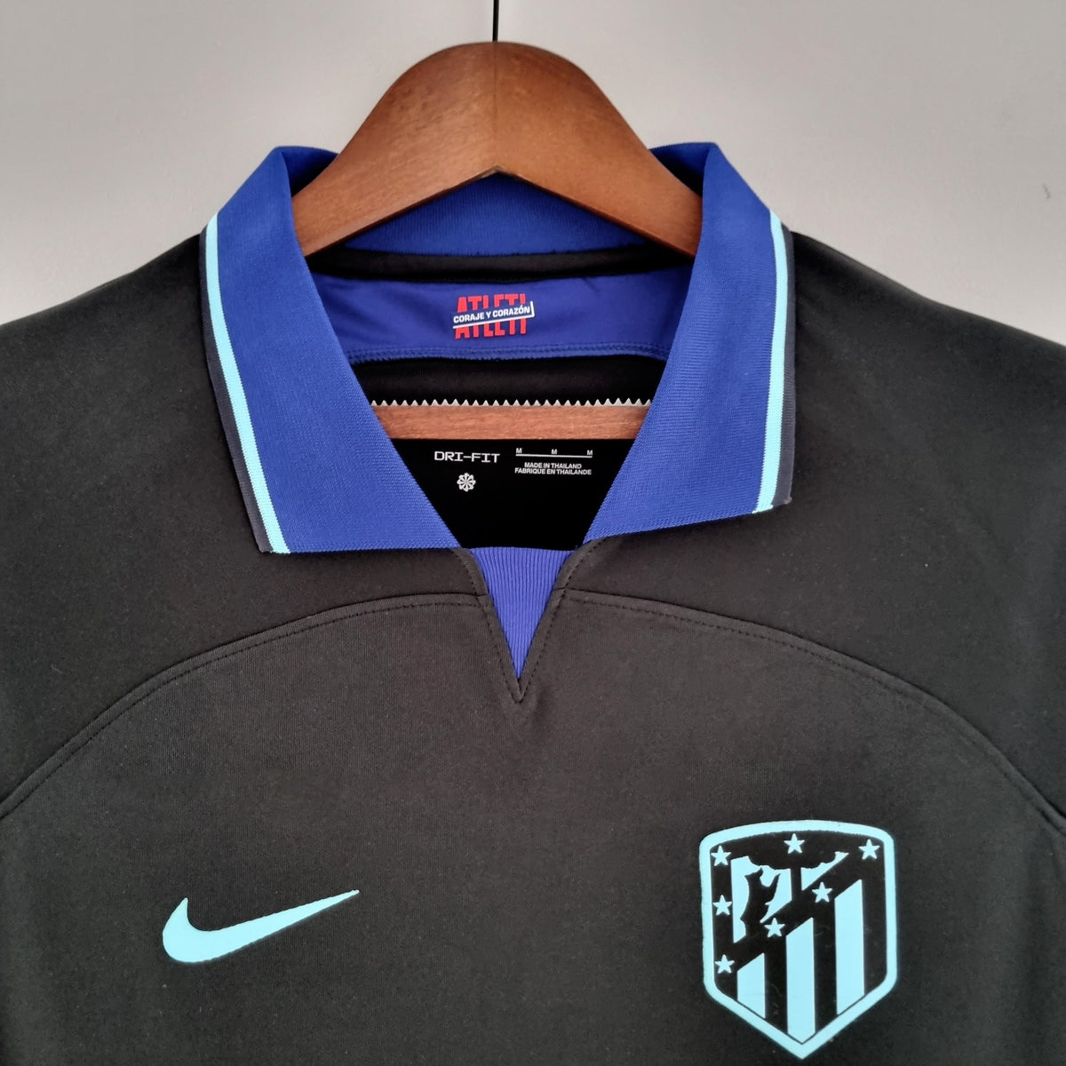 Camisa Atlético de Madrid Away 2022/23 - Nike Torcedor Masculina - Preta/Azul