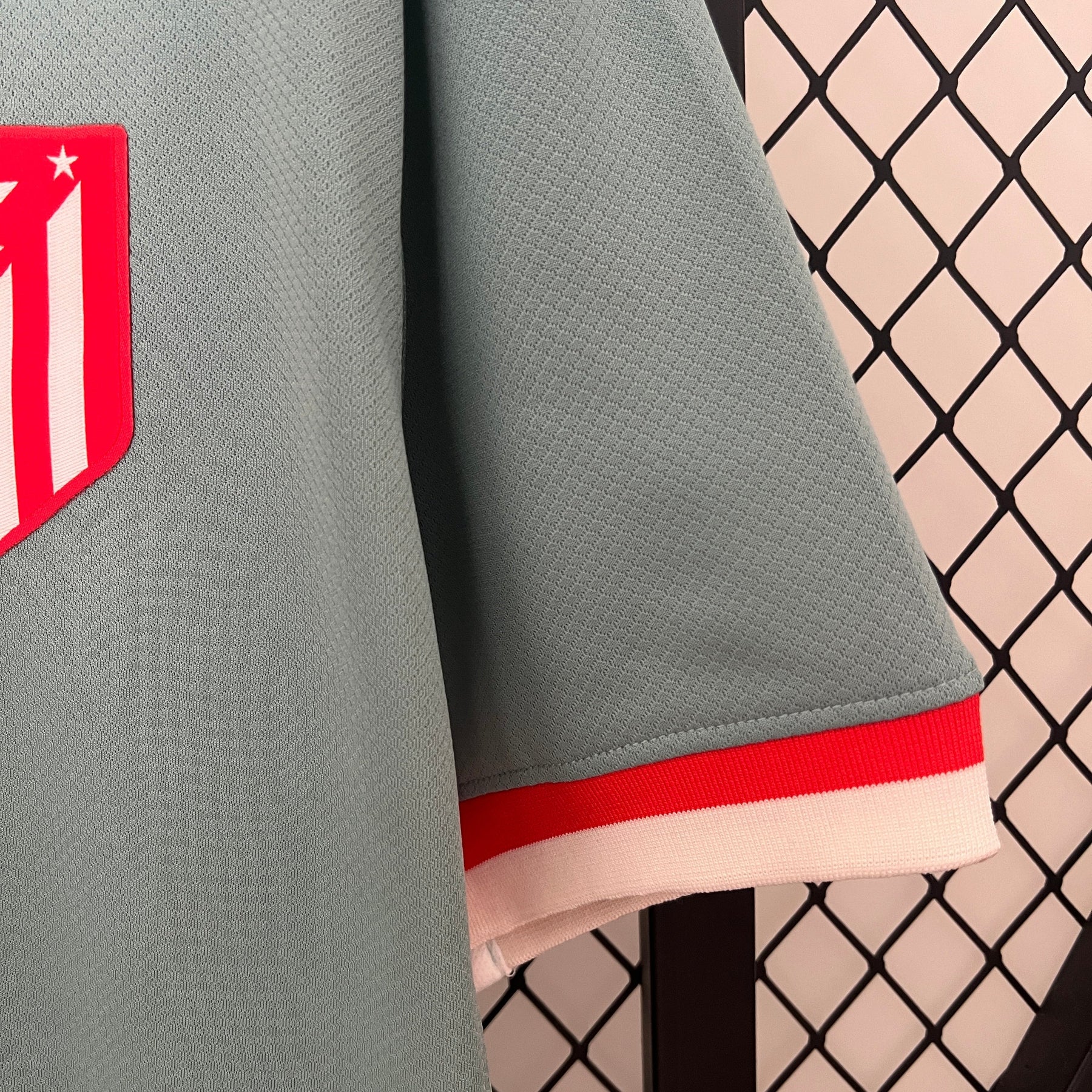 Camisa Atlético de Madrid Away 2024/25 - Nike Torcedor Masculina - Cinza/Vermelha