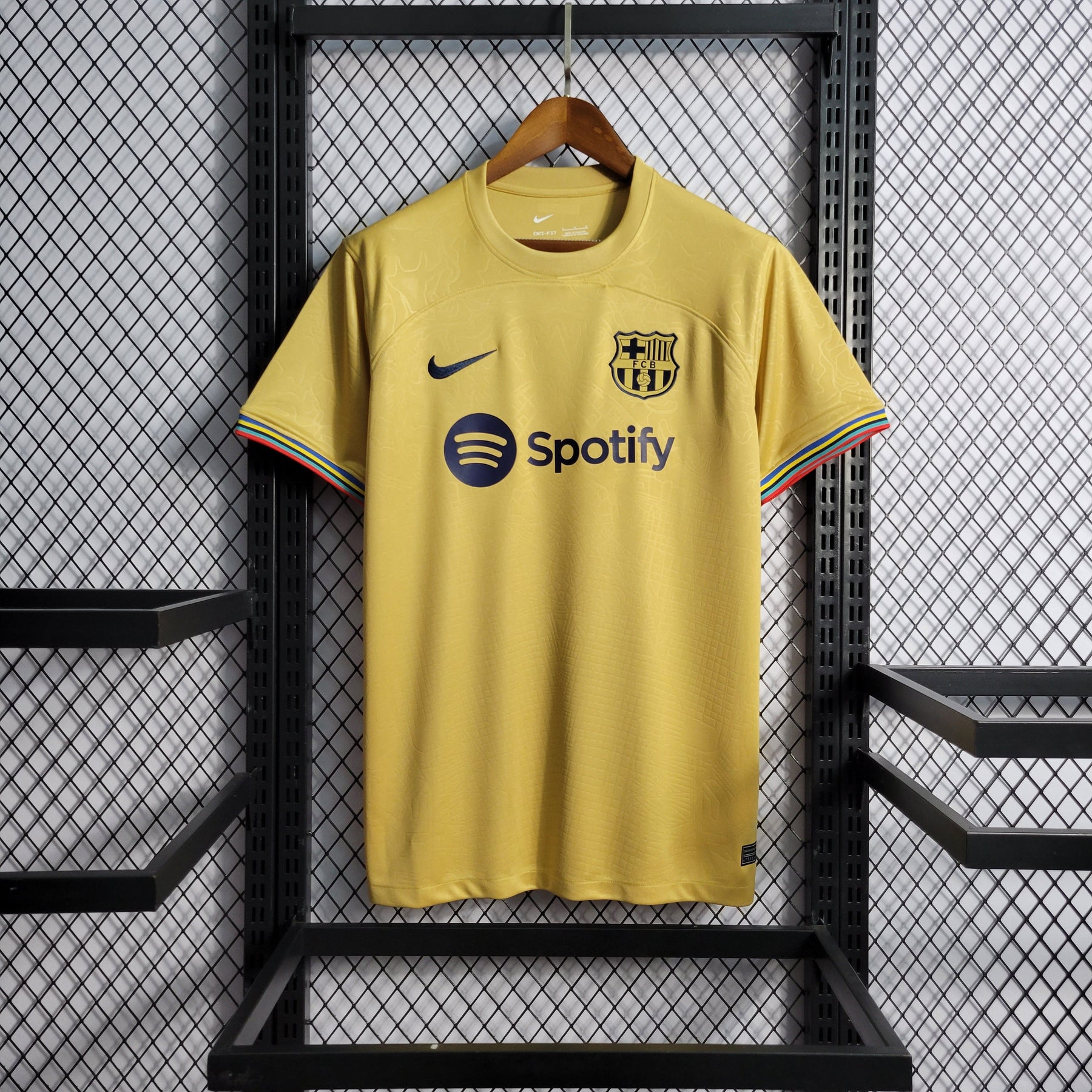 Camisa Barcelona Away 2022/23 - Nike Torcedor Masculina - Caramelo/Preta