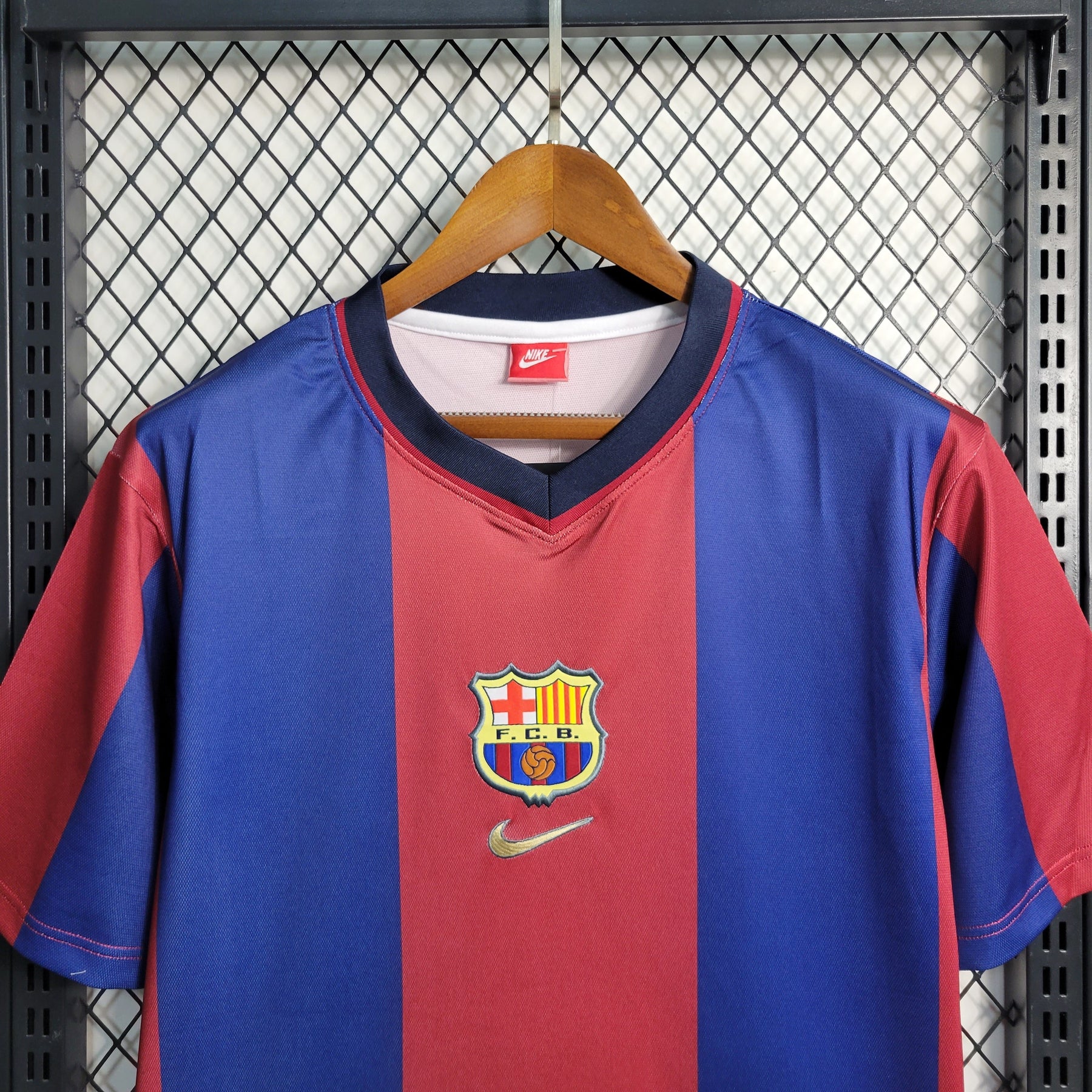 Camisa Barcelona Home 1998/99 - Nike Retrô Masculina - Vermelha/Azul