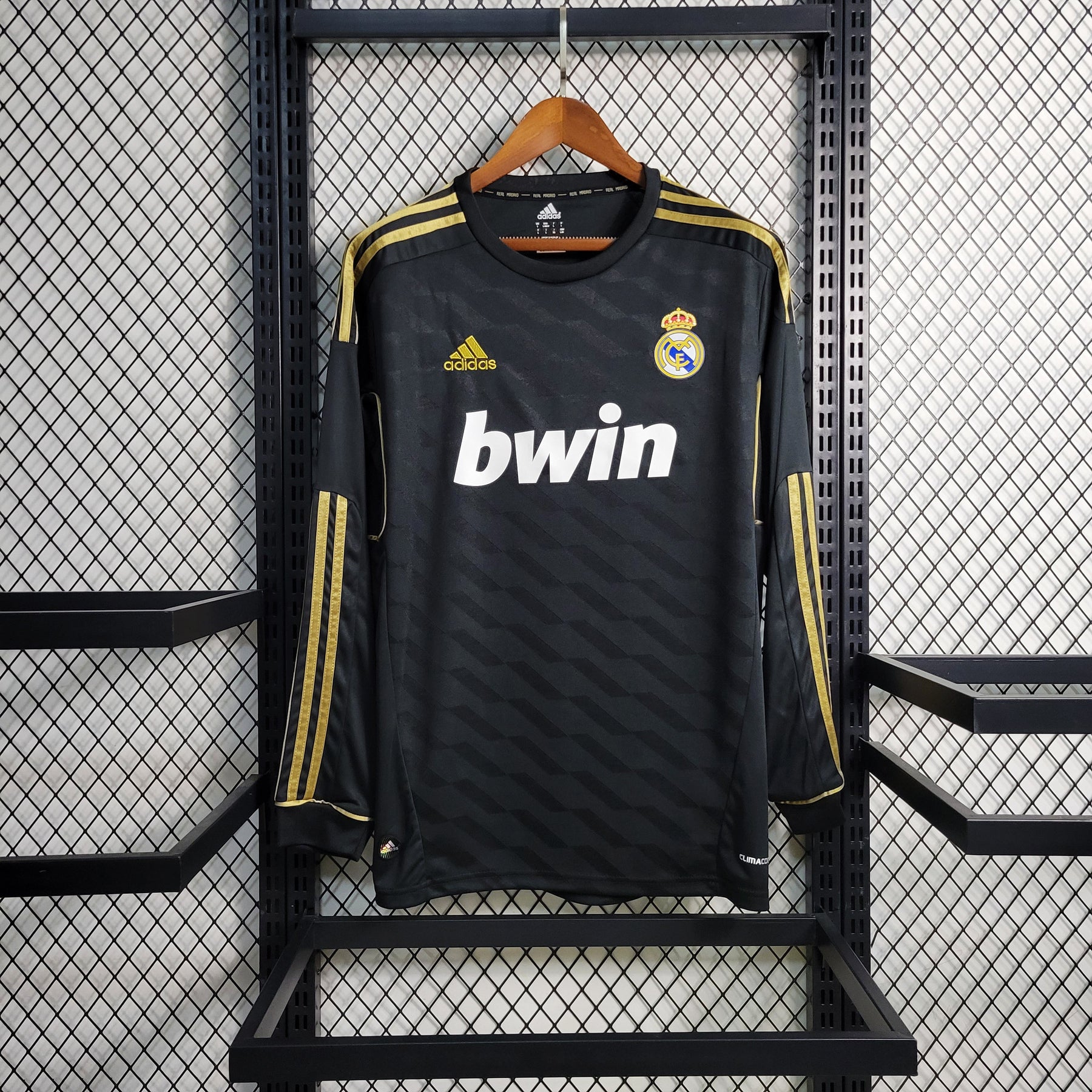 Camisa Manga Longa Real Madrid Away 2011/12 - Adidas Retrô Masculina - Preta/Dourada