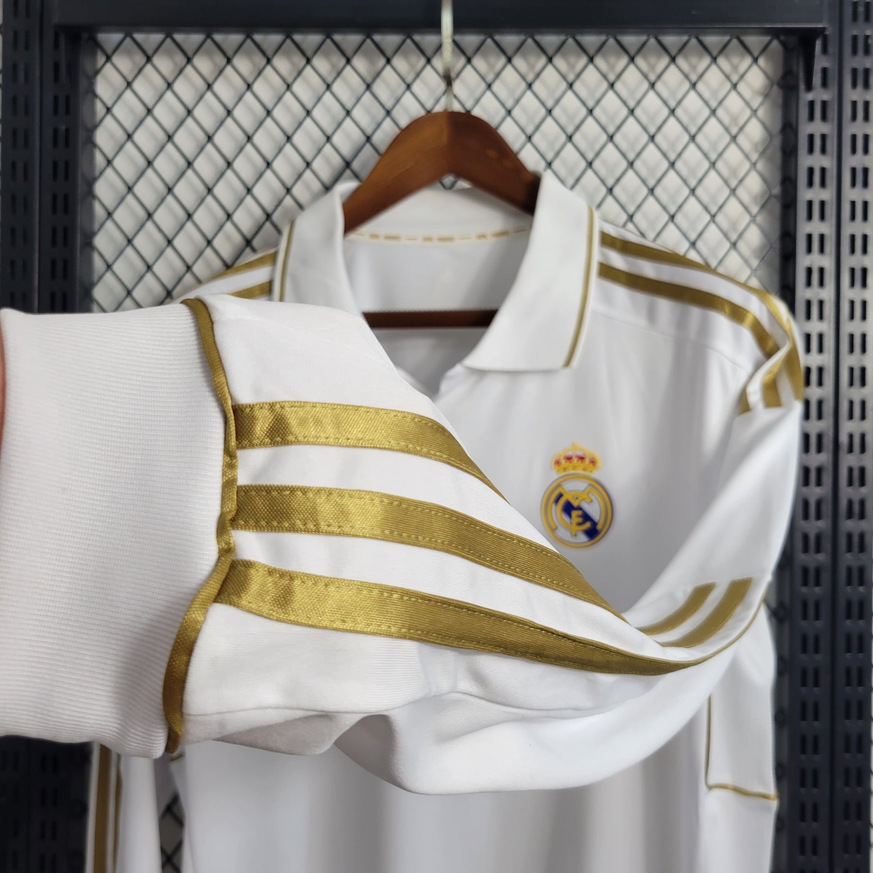 Camisa Manga Longa Real Madrid Home 2011/12 - Adidas Retrô Masculina - Branca/Dourada