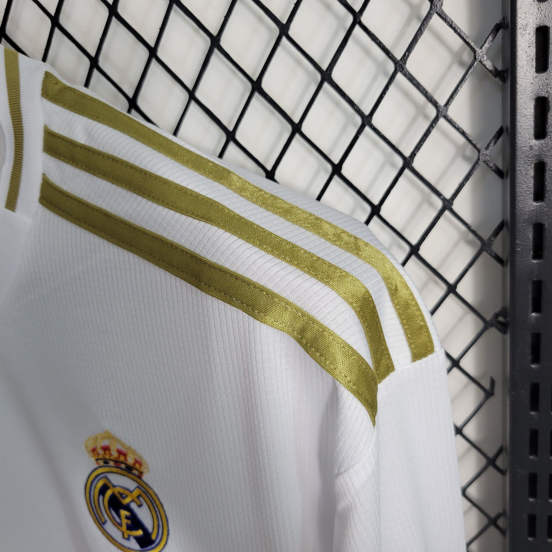 Camisa Manga Longa Real Madrid Home 2019/20 - Adidas Retrô Masculina - Branca/Dourada