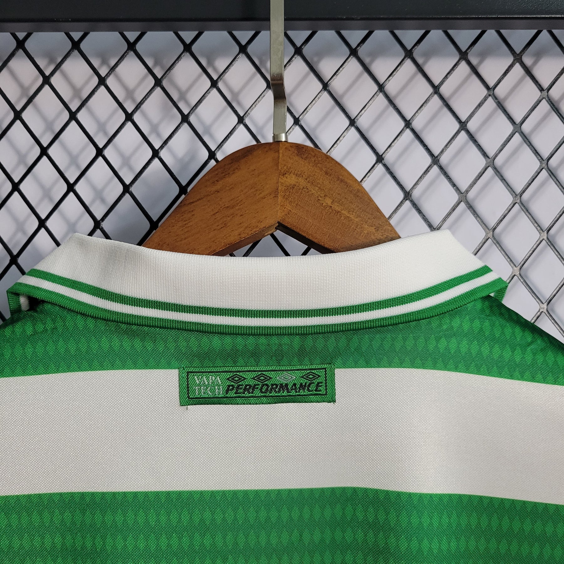 Camisa Celtic Home 1998/99 - Umbro Retrô Masculina - Branca/Verde