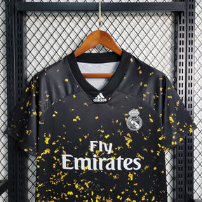 Camisa Real Madrid  Edição Especial 2021/22 - Adidas Torcedor Masculina - Preta/Dourada