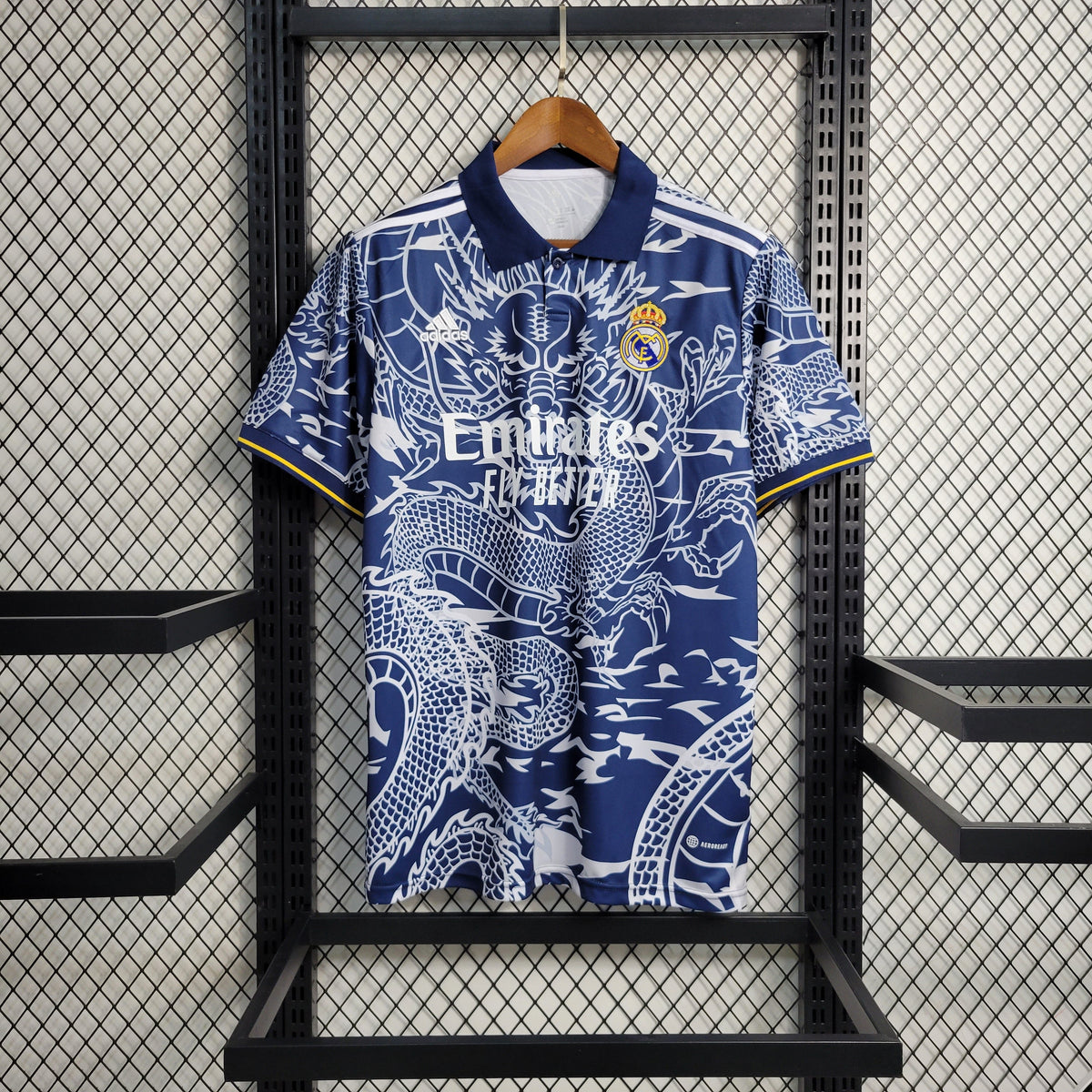 Camisa Real Madrid Edição Especial 2023/24 - Adidas Torcedor Masculina - Azul/Branca