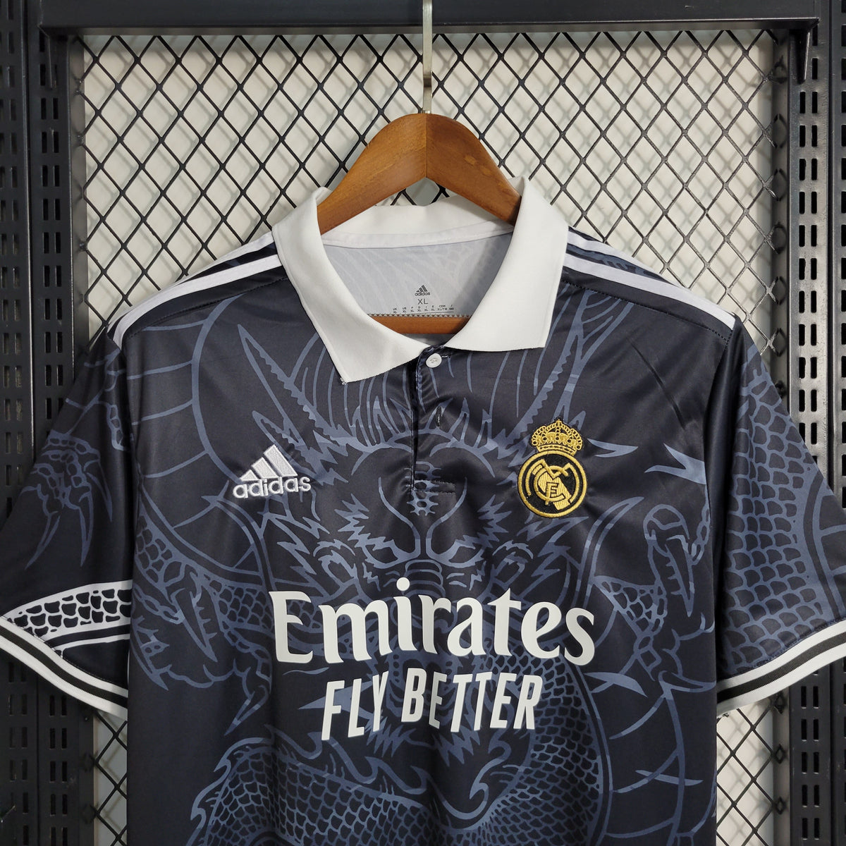 Camisa Real Madrid Edição Especial 2023/24 - Adidas Torcedor Masculina - Preta