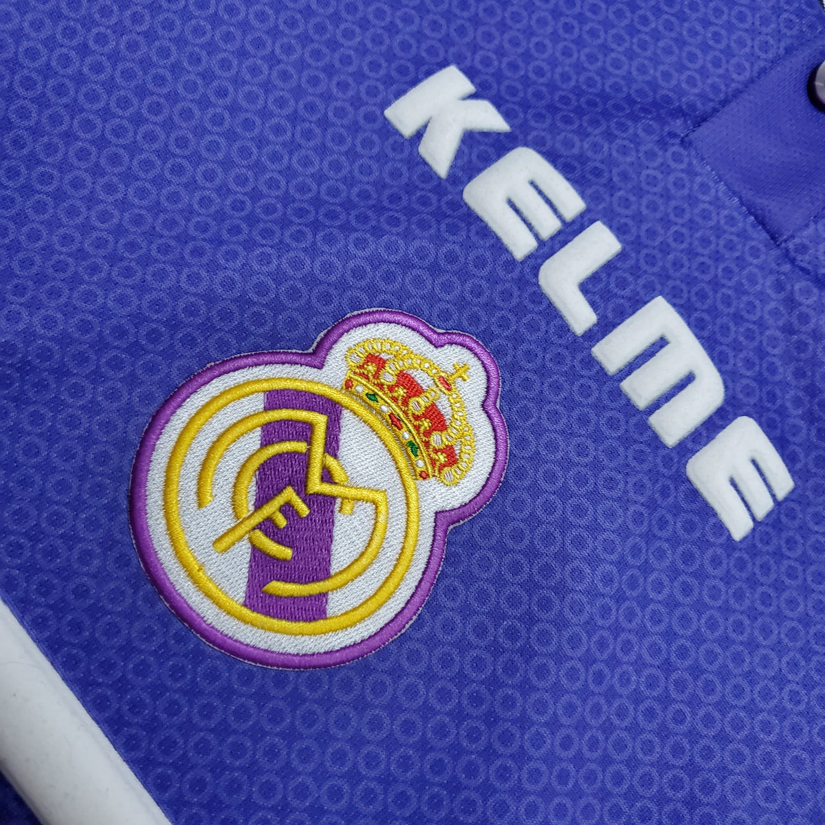 Camisa Real Madrid Away 1997/98 - Kelme Retrô Masculina - Roxa/Branca