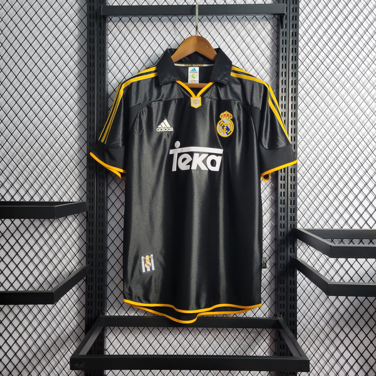 Camisa Real Madrid Away 1998/99 - Adidas Retrô Masculina - Preta/Laranja