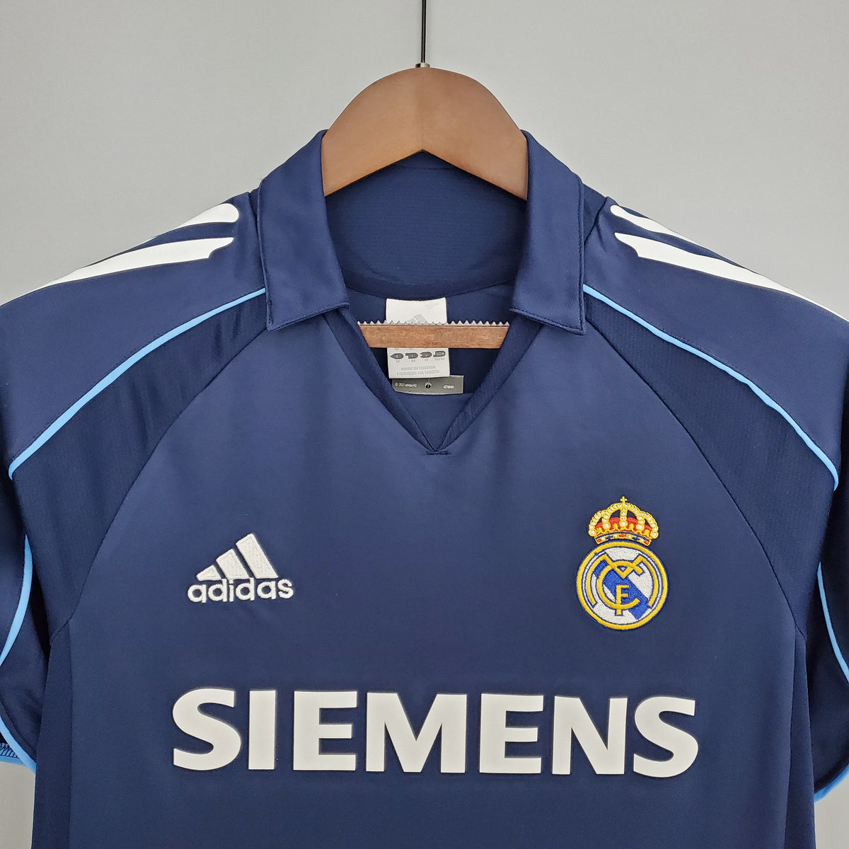 Camisa Real Madrid Away 2005/06 - Adidas Retrô Masculina - Azul