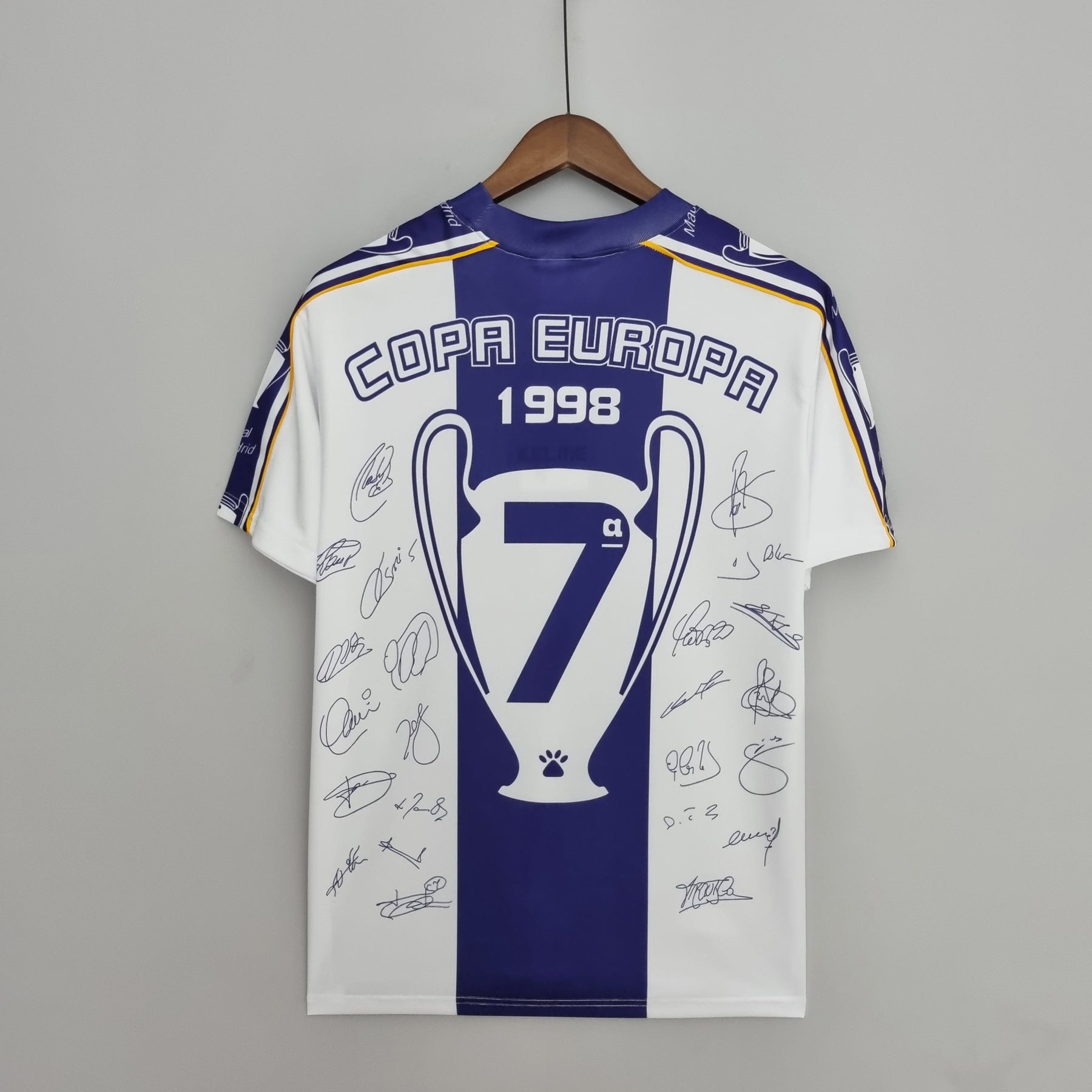 Camisa Real Madrid 1997/98 - Kelme Retrô Masculina - 7 Champions League - Branca/Azul