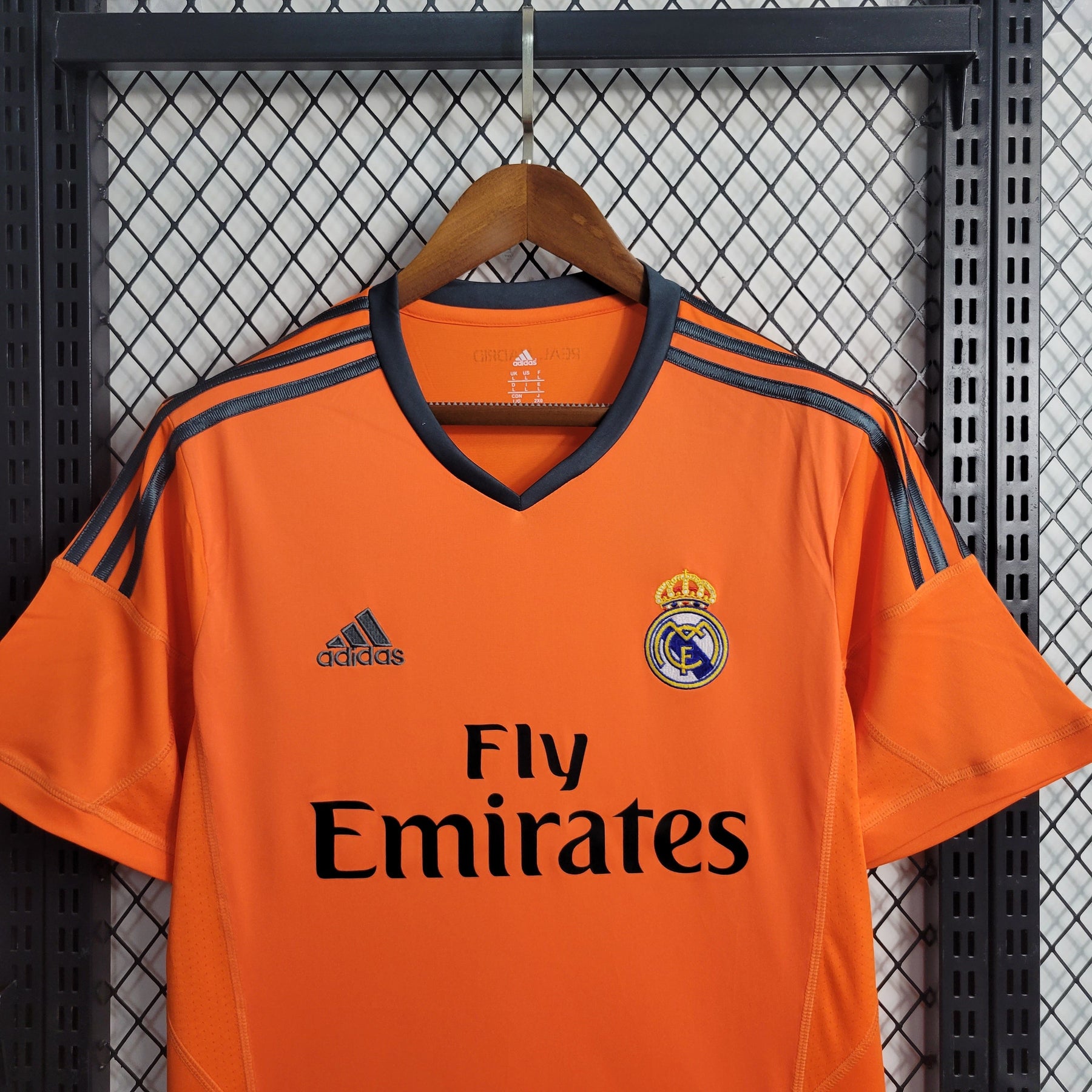 Camisa Real Madrid Away 2013/14 - Adidas Retrô Masculina - Laranja/Preta