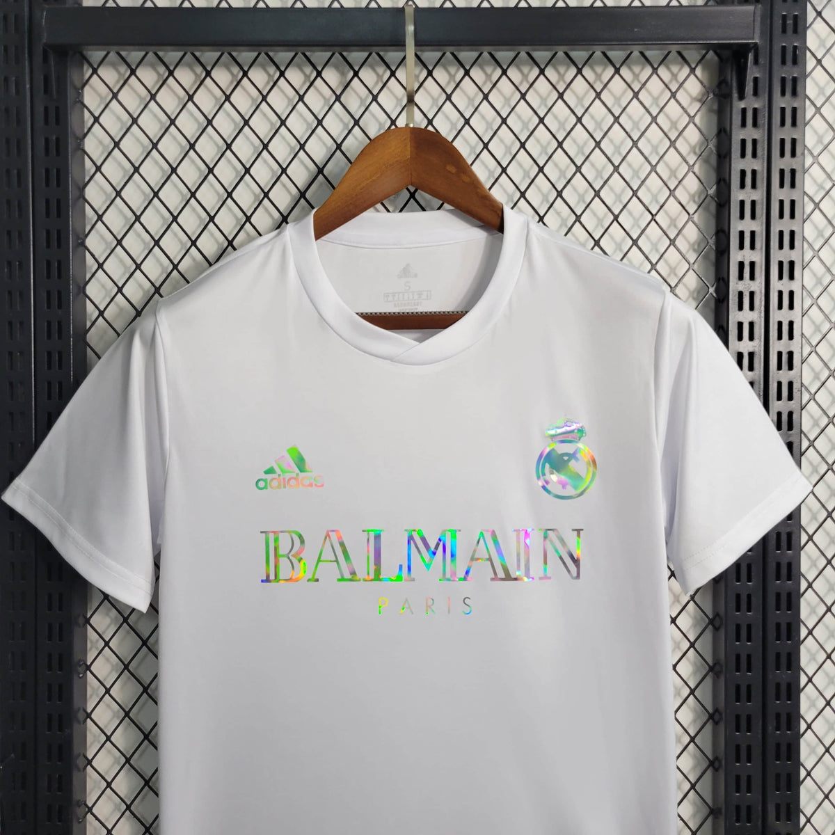 Camisa Real Madrid Edição Especial Balmain 2023/24 - Adidas Torcedor Masculina - Branca